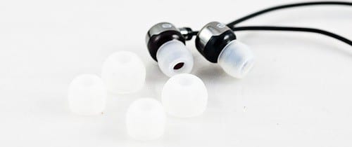 mtn_ultimate_ears_metrofi220-4