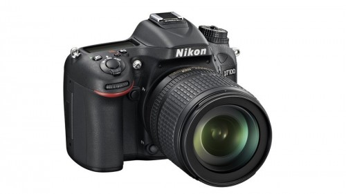 Nikon_D7100_18_105_front34r-900-90