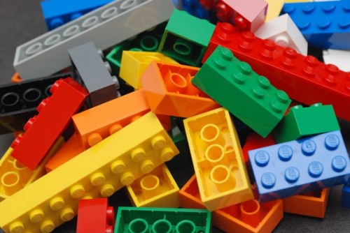 Lego_Color_Bricks-590x395
