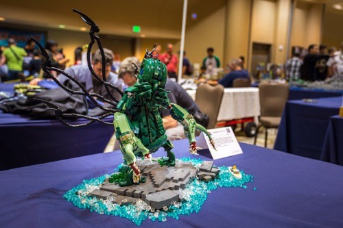The-Madness-From-the-Sea-LEGO-Cthulhu-Statue-3