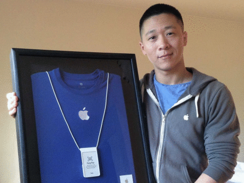 Sam Sung and his Apple Store gear
