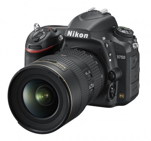 D750_16_35_front34l